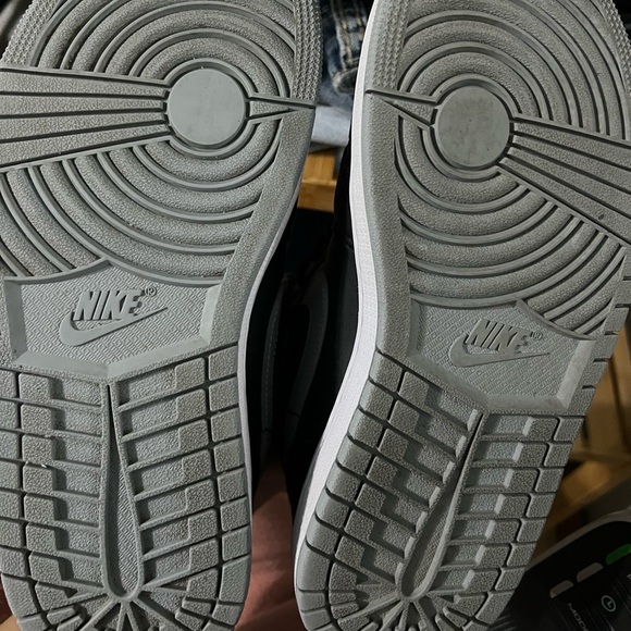 Nike Air Jordan 1 Mid Shadow Black&Grey - Picture 3 of 4